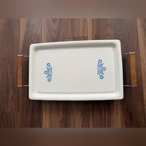 Corning Ware Cornflower Blue Serving Tray w Original Wood Handle Cradle (P-35-B)